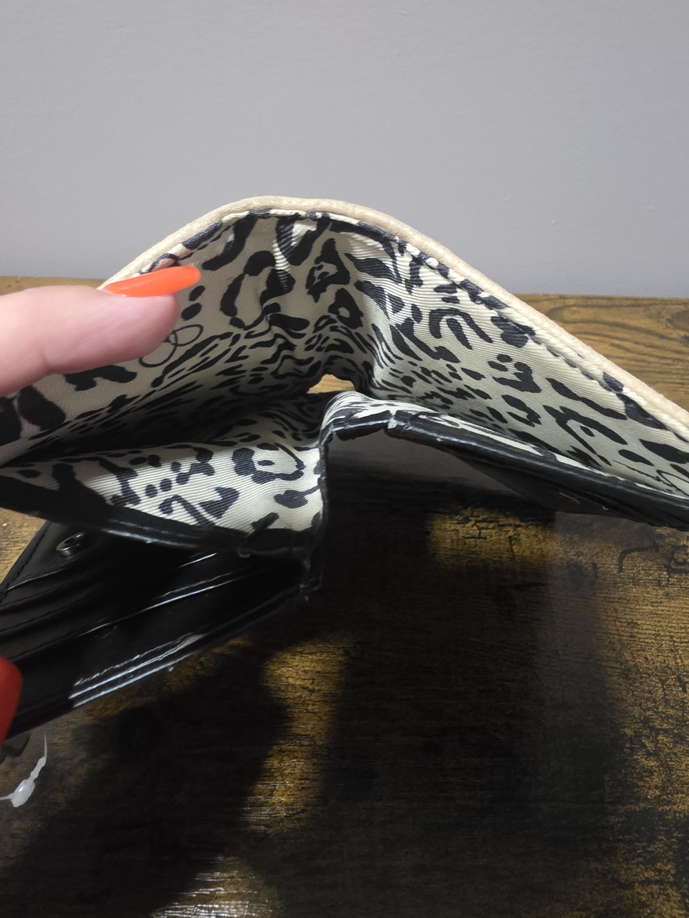Jessica Simpson Wallet - Picture 6 of 7